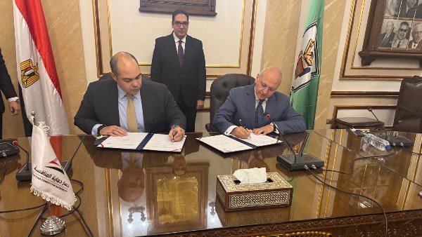 عميد كلية الحقوق جامعة القاهرة