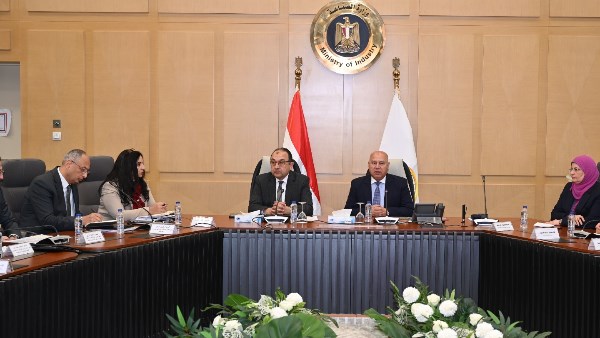 وزيرا الصناعة وقطاع الأعمال 