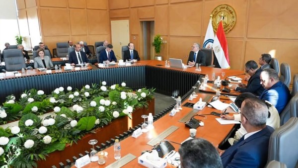 وزير البترول يناقش الخطة الجديدة  للإستكشاف والإنتاج مع رؤساء الشركات العالمية العاملة في مصر