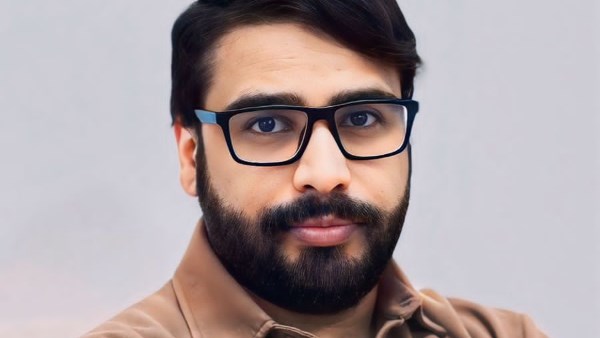 الكاتب عبد الله مراد المازم