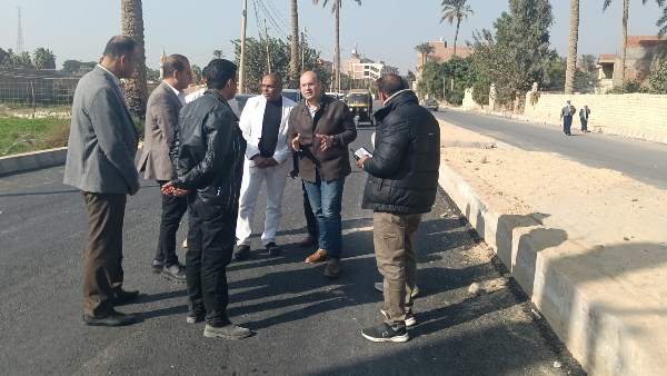 نائب محافظ الجيزة يتفقد أعمال الخطة الاستثمارية للتطوير والرصف بالصف | صور نائب محافظ الجيزة يتفقد أعمال الخطة الاستثمارية للتطوير والرصف بالصف | صور
