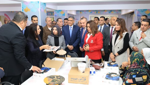 وزير التنمية المحلية ومحافظ الجيزة 