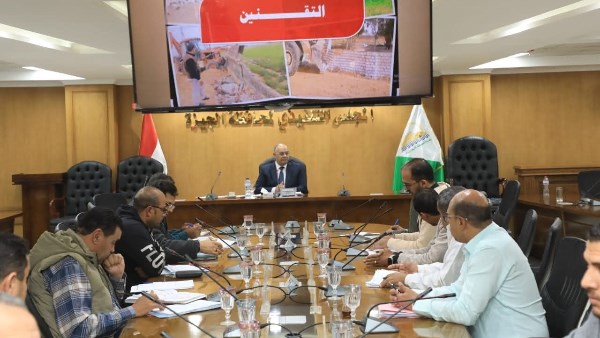 سكرتير عام محافظة الجيزة يتابع ملفات تقنين أراضي الدولة والخطة الاستثمارية سكرتير عام محافظة الجيزة يتابع ملفات تقنين أراضي الدولة والخطة الاستثمارية