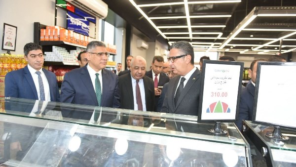 وزير التموين ومحافظ الجيزة 