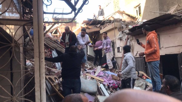 عقار إمبابة المنهار