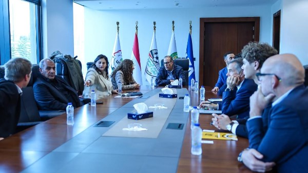 استقبال اتحاد الكرة لوفد السفارة الفرنسية