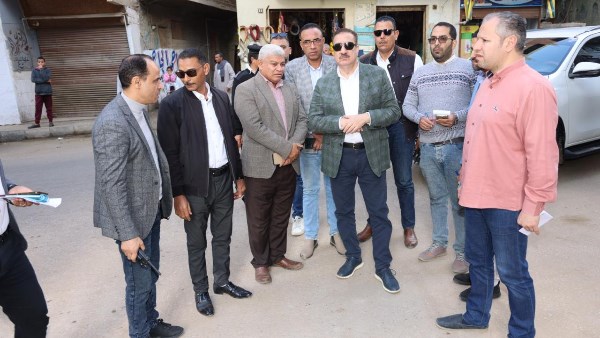 محافظ المنوفية: لجنة لمراجعة خطط الرصف المستقبلية لتنفيذها بالطرق والمحاور الأكثر احتياجاً