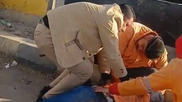 موظف إسعاف ينقذ عامل نظافة من الموت ببني سويف موظف إسعاف ينقذ عامل نظافة من الموت ببني سويف