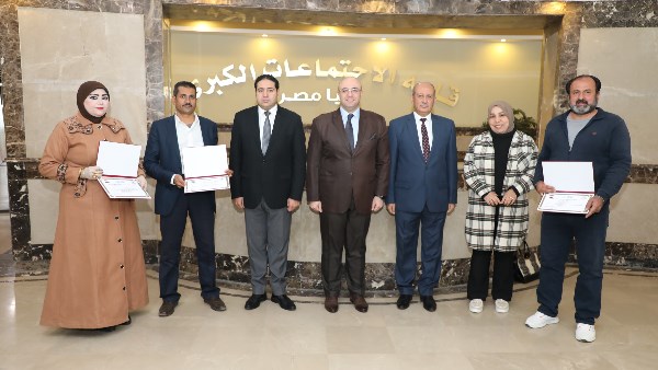 محافظ بني سويف يكرّم الأبطال الرياضيين أبناء المدينة محافظ بني سويف يكرّم الأبطال الرياضيين أبناء المدينة