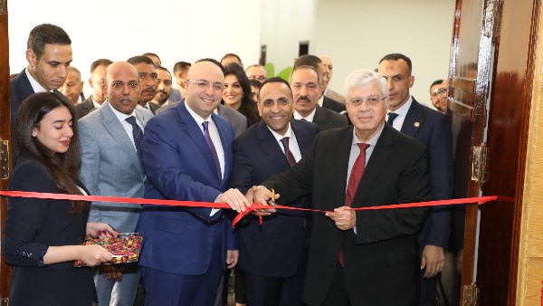 وزير التعليم العالي ومحافظ بني سويف يفتتحان قاعة الاحتفالات الكبرى بمجمع المعاهد العليا وزير التعليم العالي ومحافظ بني سويف يفتتحان قاعة الاحتفالات الكبرى بمجمع المعاهد العليا