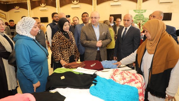 ضمن مشروعات التمكين.. محافظ بني سويف يتفقد معرض الأسر المُنتجة في ببا ضمن مشروعات التمكين.. محافظ بني سويف يتفقد معرض الأسر المُنتجة في ببا