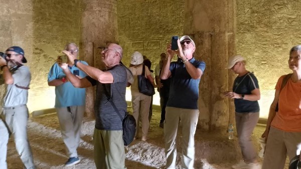 وفود سياحية تزور المناطق الأثرية 