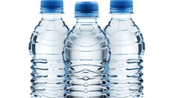 ضبط 12 ألف زجاجه مياه في مصنع غير مرخص بالمنيا ضبط 12 ألف زجاجه مياه في مصنع غير مرخص بالمنيا