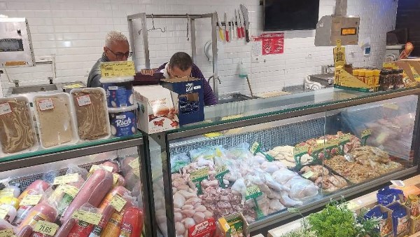 تحرير 242 مخالفة خلال حملات رقابية مكثفة على المخابز والأسواق بالمنيا تحرير 242 مخالفة خلال حملات رقابية مكثفة على المخابز والأسواق بالمنيا