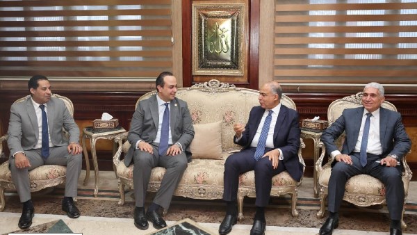 محافظ المنيا ورئيس هيئة الرعاية الصحية