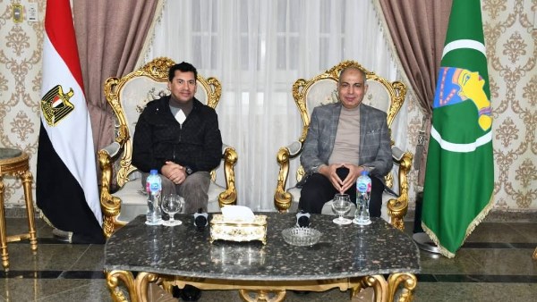 محافظ المنيا يلتقي وزير الشباب 