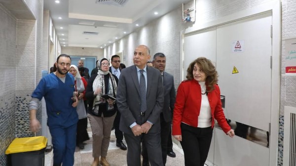 محافظ المنيا خلال الجوله 