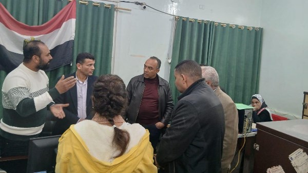 نائب محافظ المنيا يتابع سير العمل بالمركز التكنولوجي بمغاغة