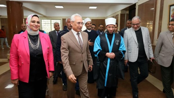 وزير الأوقاف ورئيس الجامعه 