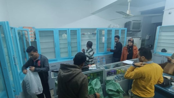 تشميع وغلق مركز طبي وضبط صيدلية غير مرخصة بحي شرق ومركز الفتح بأسيوط 