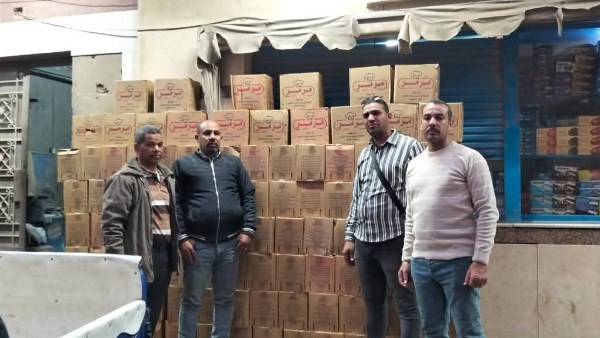 ضبط 1200 زجاجة زيت طعام ناقص الوزن بمنفلوط