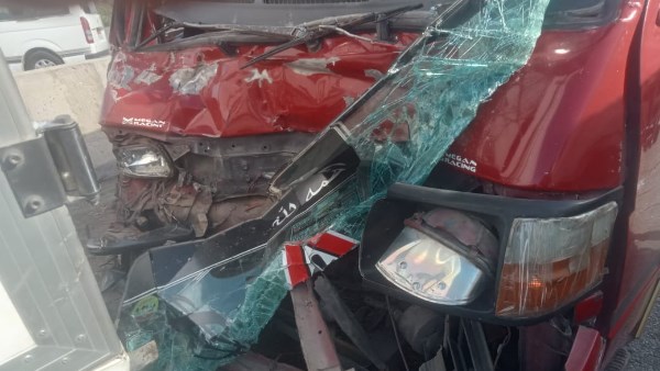 إصابة 3 أشخاص في تصادم 3 سيارات على طريق أسيوط الزراعي| صور إصابة 3 أشخاص في تصادم 3 سيارات على طريق أسيوط الزراعي| صور