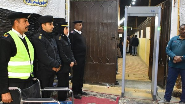 محافظ أسيوط يعلن فتح لجان اليوم الثاني والأخير لإعادة انتخابات النواب في الدوائر الثلاث دون أي معوقات محافظ أسيوط يعلن فتح لجان اليوم الثاني والأخير لإعادة انتخابات النواب في الدوائر الثلاث دون أي معوقات