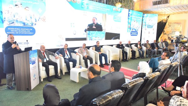 محافظ أسيوط يفتتح مؤتمر مستشفى الإيمان حول مقاومة المضادات الحيوية محافظ أسيوط يفتتح مؤتمر مستشفى الإيمان حول مقاومة المضادات الحيوية