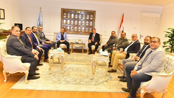 أبوالنصر يلتقي مجلس إدارة نادي أسيوط الرياضي بتشكيله الجديد