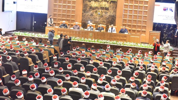 محافظ أسيوط ووزير الأوقاف يلتقيان أئمة المساجد وقيادات الدعوة