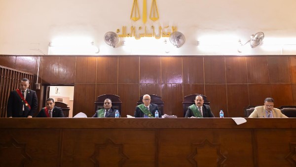 هيئة الدائرة الثالثة بمحكمة جنايات سوهاج 