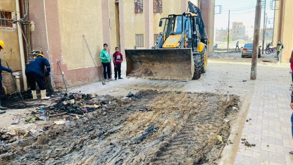  تنفيذ مبادرة اجتماعية بمساكن الباطن بدرنكة لحل مشكلات الصرف الصحي