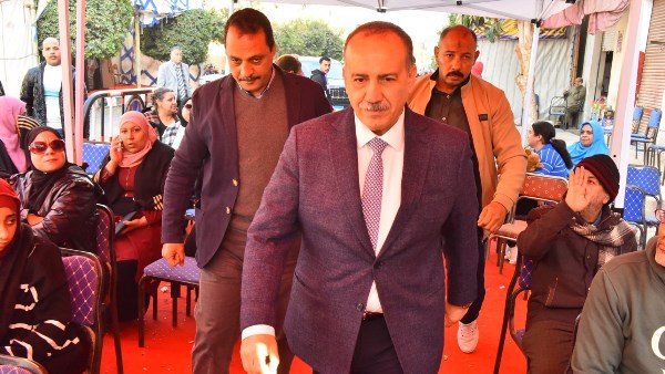 محافظ أسيوط يواصل جولاته الميدانية لمتابعة انتخابات النواب بالدائرة الثالثة