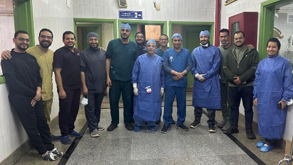 الفريق الطبي القائم على العملية