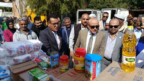 محافظ الأقصر يفتتح  سوق اليوم الواحد ببندر الأقصر رقم 45 ويتفقد جهاز  حماية المستهلك
