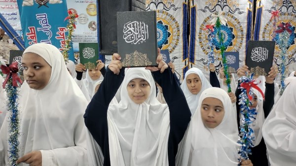 قرية طفنيس تشهد أضخم احتفالية لتكريم 1500 حافظ لكتاب الله بجنوب الصعيد.. جوائز تتجاوز مليون ونصف ورحلتا عمرة للمتميزين