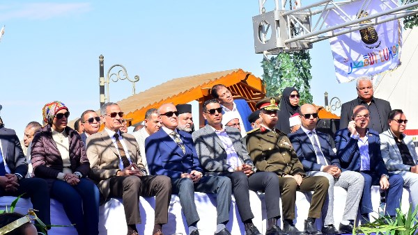 بحضور محافظ الأقصر..  وعلى نغمات الأغنية الشهيرة "الأقصر بلدنا".. انطلاق احتفالات العيد القومي 