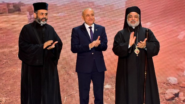 الأقصر مستمرة فى الاحتفال بعيدها القومي الـ16 باحتفالية مسائية كبرى وتكريم أبنائها المتميزين