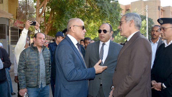 محافظ الأقصر يتفقد لجان اليوم الثاني لانتخابات مجلس النواب 2025