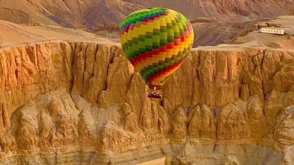 البالون الطائر بالاقصر 