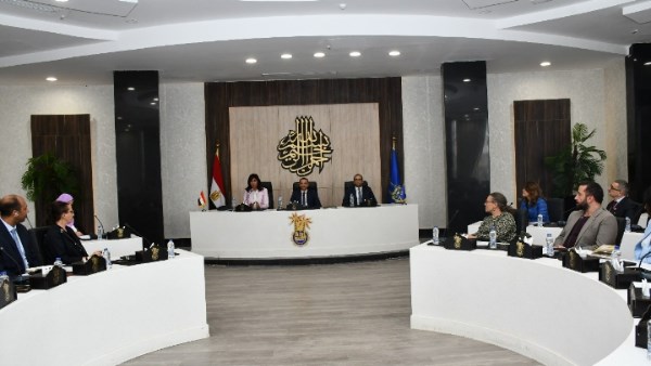 جانب من الجلسة 