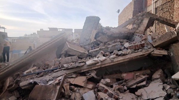 انهيار لعقار سكنى 