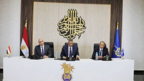 جانب من الندوة