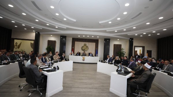 محافظ أسوان: إنهاء كافة التجهيزات والاستعدادات النهائية للانتخابات محافظ أسوان: إنهاء كافة التجهيزات والاستعدادات النهائية للانتخابات