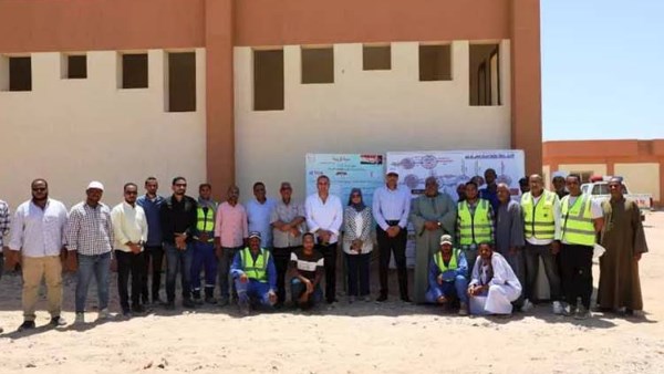 تفاعل سريع ومباشر من محافظ أسوان مع مطالب وشكاوى المواطنين