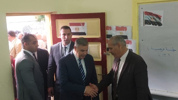 محافظ الإسكندرية يتفقد اللجان