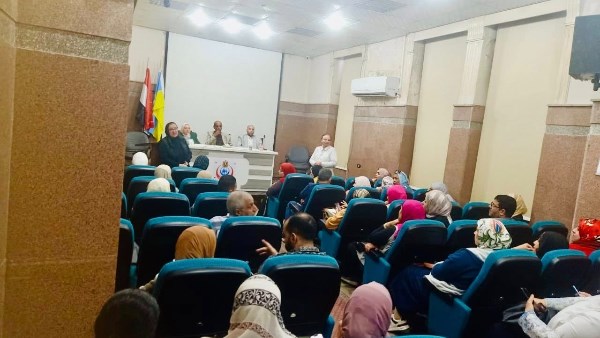 اجتماع بمديرية الصحة بالإسكندرية