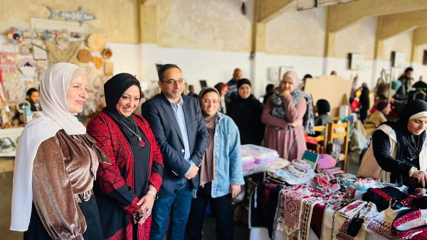 بازار للمشغولات التراثية واليدوية