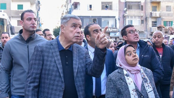 جولة لمحافظ الإسكندرية بحي وسط