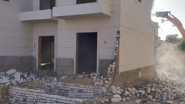 ازالة مخالفات البناء 